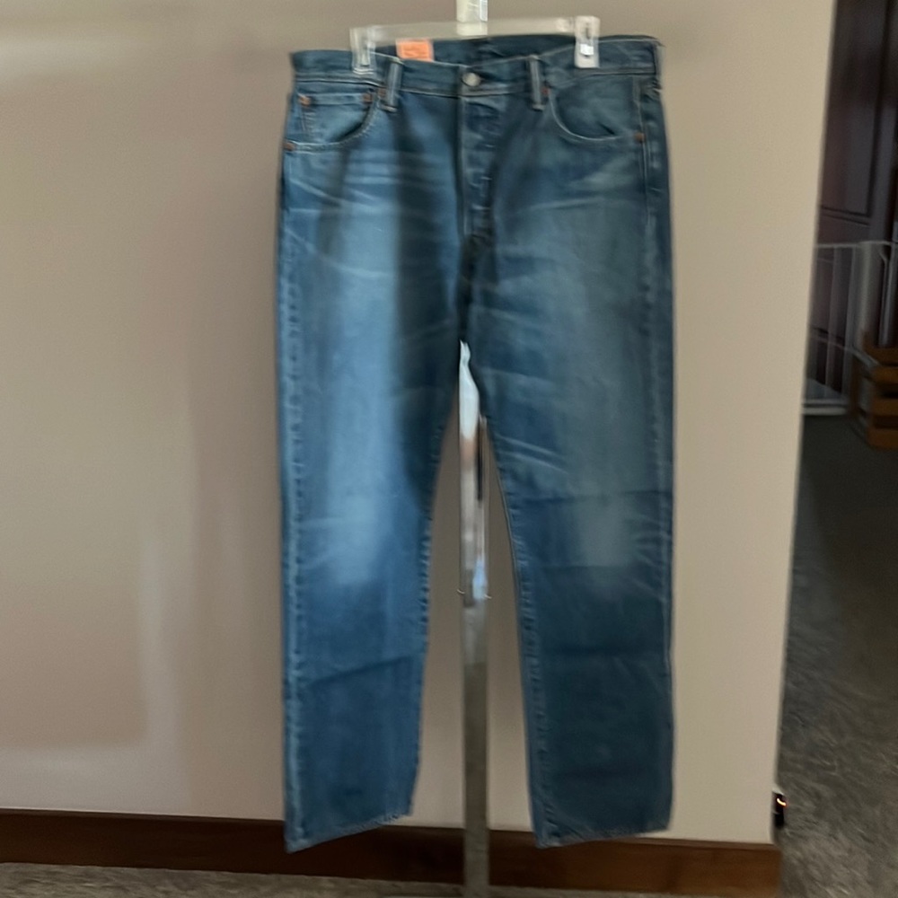 Levi jeans